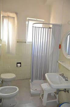 Arena Hotel *
